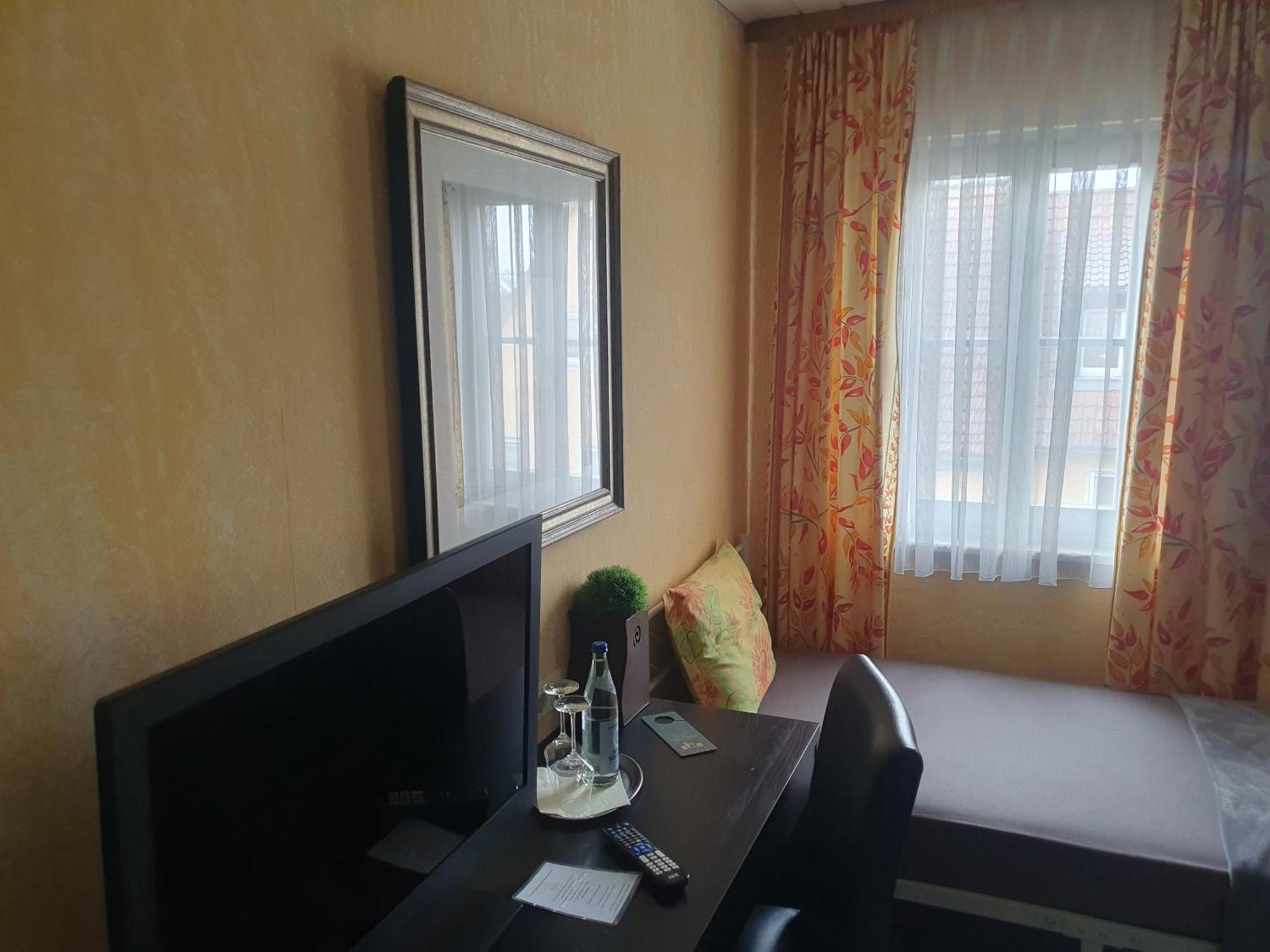 Gasthaus Krone Wiesentheid Bagian luar foto